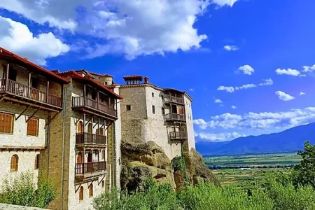 Morning tour to Meteora with photo stops